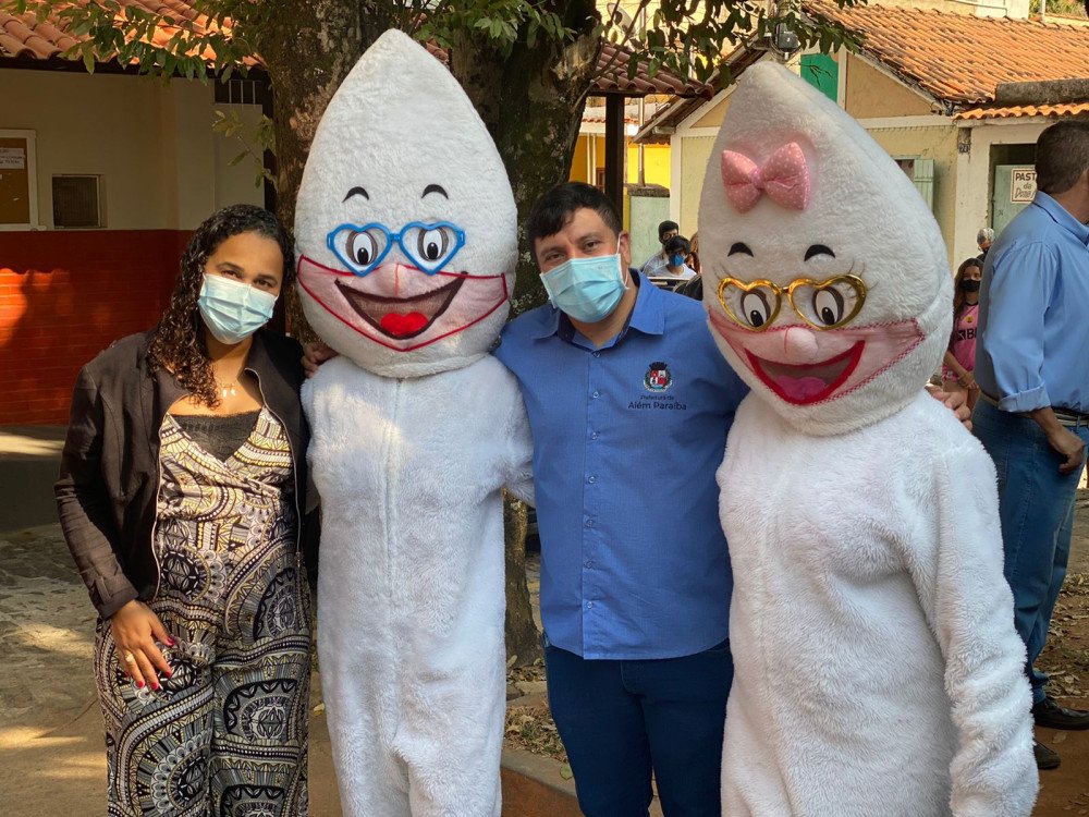 PREFEITURA ESTÁ VACINANDO ADOLESCENTES DE 12 A 17 ANOS DESDE 08 HORAS