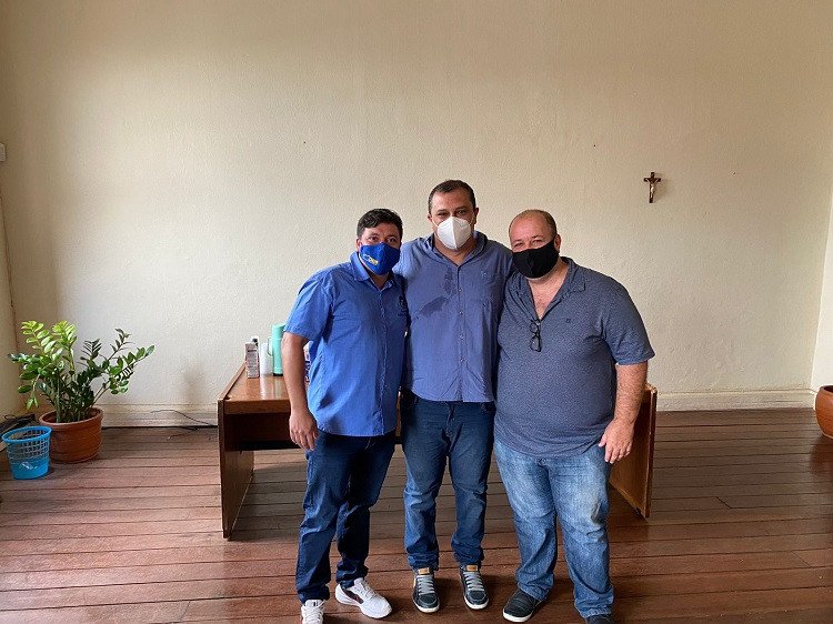 Prefeito empossa o dentista Cláudio Klein como Secretário Municipal de Saúde