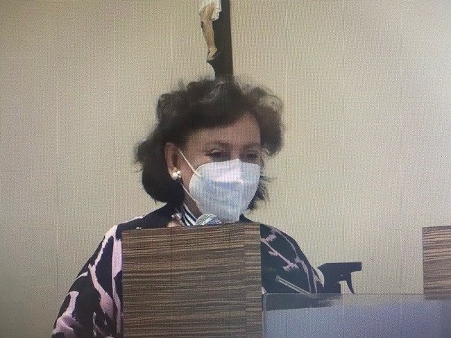 Médica e Pesquisadora Margareth Dalcolmo faz discurso e cumprimenta o Prefeito pelo ritmo acelerado da vacina em Além Paraíba