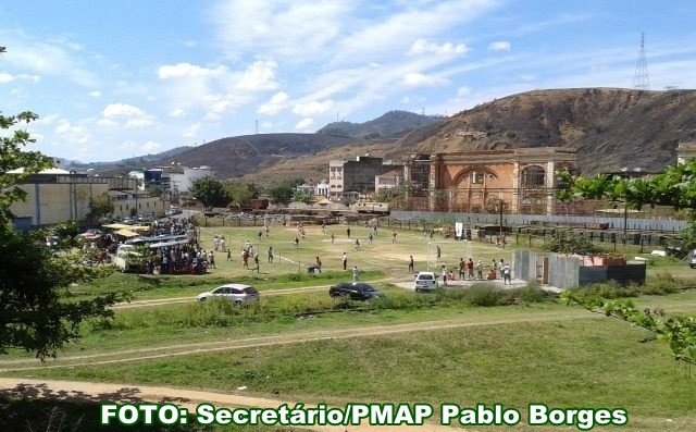 Prefeito diz que obra do Vassourão prossegue e que família que alega ser proprietária do terreno tem que discutir na Justiça Federal com a União